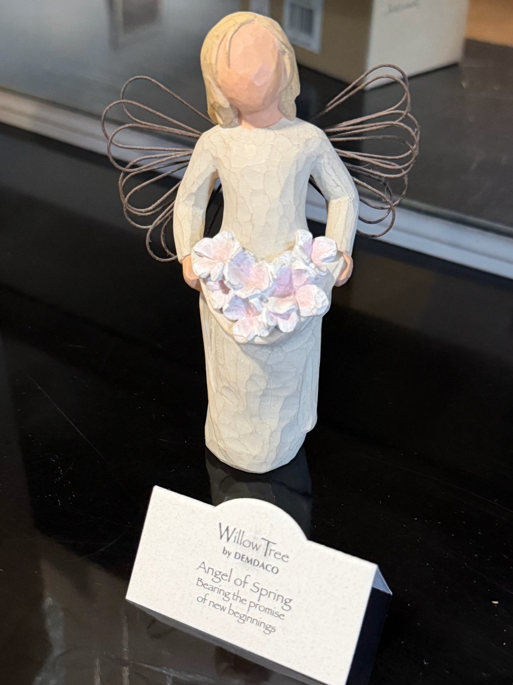 Willow Tree DEMDACO #26074 Angel of Spring with box